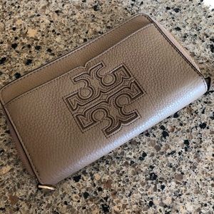 Tory Burch wallet
